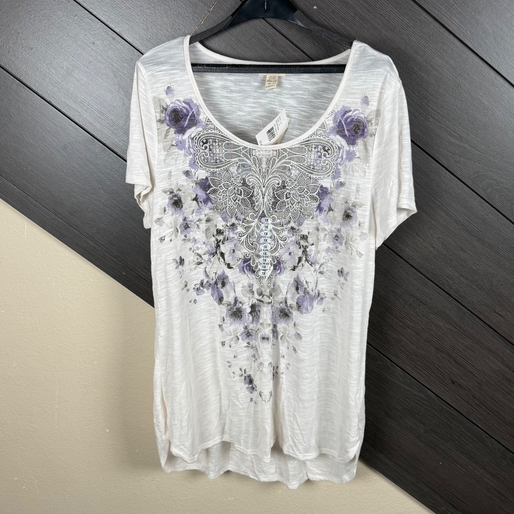 Madison & Berkeley Women's 1X Floral Paisley Gem Embellished White Tunic Top